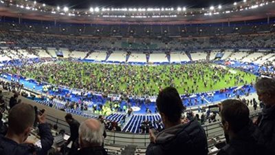 . أرضية ملعب 