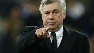 أنشيلوتى يُلمح لرغبته فى تدريب مانشستر يونايتد