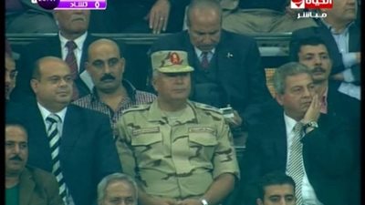 وزير الرياضة ومجلس الجبلاية يهنئون اللاعبين والجهاز فى غرفة الملابس