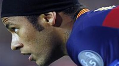 والد نيمار يهدد برحيل نجله عن برشلونة .. ومانشستر يونايتد يتربص