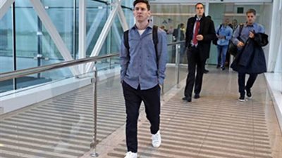 بالصور.. البارسا يطير إلي البرنابيو لمواجهة الريال