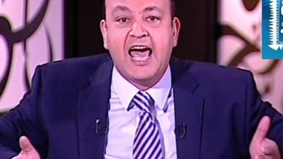 «أديب»: فى حاجة غلط فى البلد..ولو كلمت السيسي هيقولك أعملك إيه