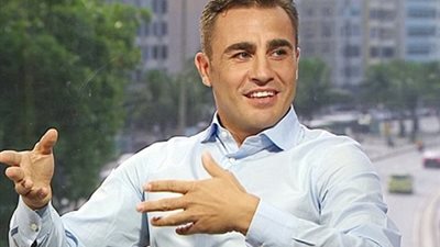 كانافارو غير راضي عن مستوى النصر بعد التعادل مع التعاون