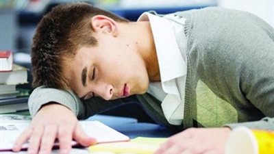 دراسة: قلة النوم تسبب الإصابة بالسكر للمراهقين !