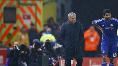 مورينيو ينهي خلافاته مع كوستا بالقبلات والأحضان