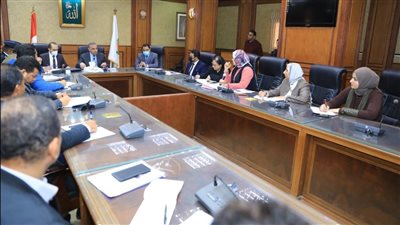 «الفقي» يترأس اجتماع اللجنة العليا لفحص تراخيص البناء بسوهاج