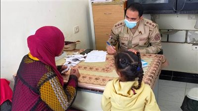 الكشف الطبى على 605 مرضى بالمجان فى أسوان 