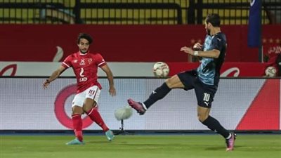 الأهلى يهزم بيراميدز بثلاثية افشة والسولية وشريف 