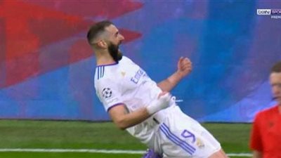 بنزيما يقود ريال مدريد إلى ريمونتادا أمام باريس سان جيرمان وتأهل السيتى 