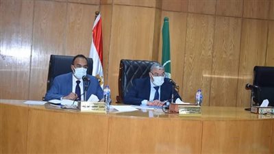 محافظ المنيا يوجه بإعداد تقارير يومية والإشراف الميداني لأعمال مبادرة حياة كريمة