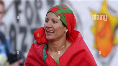 تكريم نزهة بدوان وجياني بيرلو في اجتماع الملتقى الدولي لرياضة المرأة العربية