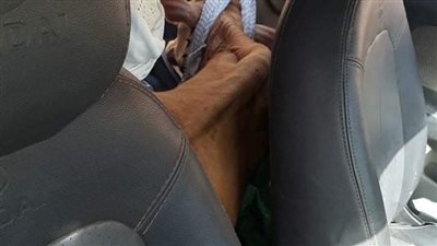 ضبط لصوص لقيامهم بسرقة عجل داخل سيارة ملاكي في الفيوم