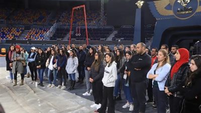 ورش عمل بالصالة المغطاة استعدادًا لبطولة العالم للجمباز فى القاهرة 