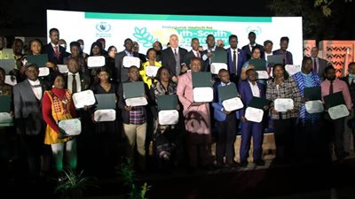 وزير الزراعة يشهد الحفل الختامي لدورات المركز المصري الدولي للزراعة 