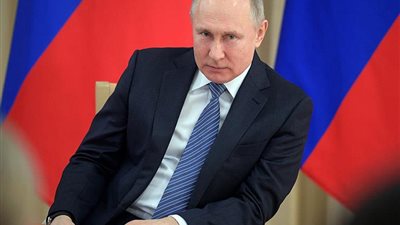 فلاديمير بوتين ينجو من محاولة اغتيال وقد يرحل نهاية العام