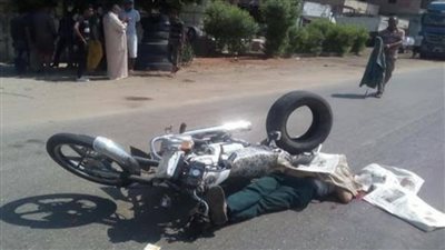 مصرع شاب في حادث انقلاب دراجة بخارية بالفيوم