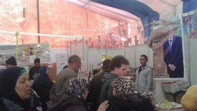 إقبال كبير على معارض أهلا رمضان بالمنيا 