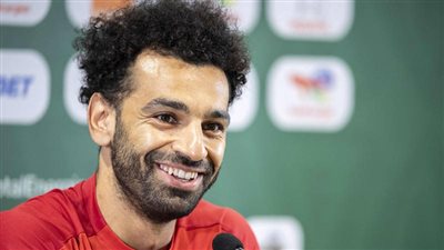 تفاصيل مكالمة محمد صلاح مع عبد المنعم في المستشفي 