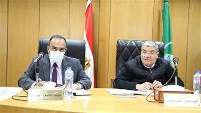 محافظ المنيا يتابع معدلات تنفيذ مشروعات حياة كريمة 