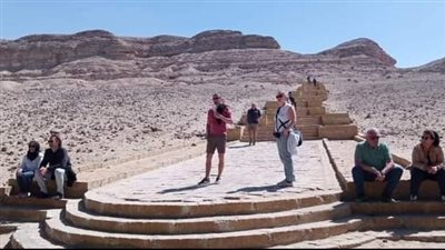 محافظ المنيا: وفد سياحي من ألمانيا والنمسا يزور المناطق الأثرية بالمحافظة