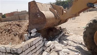 محافظ المنيا: إزالة 2699 تعديا على أملاك الدولة والأراضي الزراعية