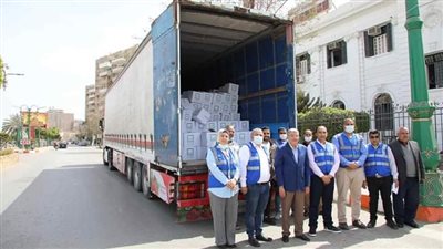 محافظة المنيا توزع 70 ألف كرتونة مواد غذائية على الأسر الأكثر احتياجًا 