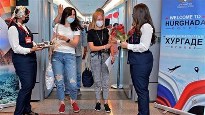 لأول مرة منذ الحرب الروسية الأوكرانية.. بدء توافد السياح الروس إلى مصر