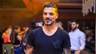 عمرو زكي: أمي مقهورة بسببي.. وهناك اشخاصا كانوا يريدون الاستفادة المادية مني