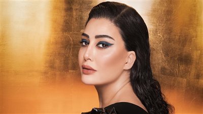 غادة عبد الرازق: بتعالج نفسيا وكنت بقطع في شعري