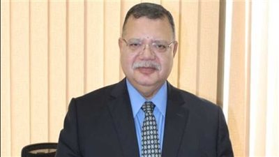 يطلب مبالغ مالية.. متحدث وزارة البترول يُحذر من نصاب ينتحل شخصيته