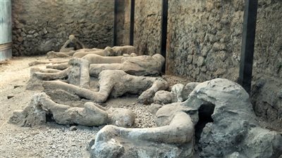 مقبرة من الحضارة الرومانية تكشف أسرار مذهلة عن حياة العبيد