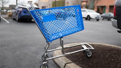 لماذا لا يقوم الناس بإعادة عربات التسوق لمكانها الصحيح؟ العلم يجيب!