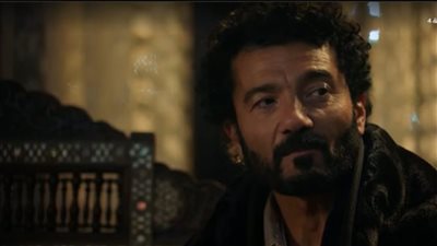 خد الكاريزما لوحده.. خالد النبوي يتصدر التريند مع اقتراب انتهاء السباق الرمضاني