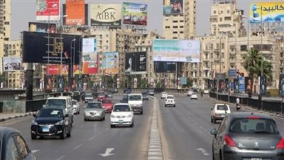 النشرة المرورية.. انتظام حركة السيارات على  الطرق الرئيسية في القاهرة والجيزة 