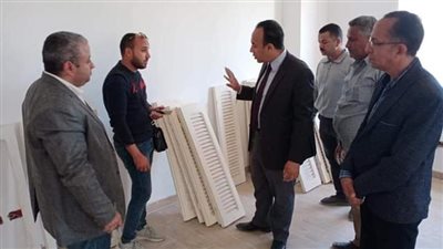 نائب محافظ المنيا يتفقد أعمال شبكات الصرف الصحي بمشروعات حياة كريمة 