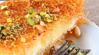 أسرع طريقة لعمل الكنافة بالجبنة.. وهذا هو نوع الجبنة المستخدم