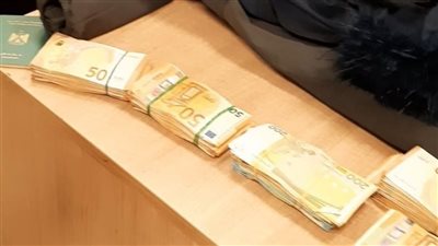 أمن المنافذ يحبط عملية تهريب مواد مخدرة ونقد أجنبى