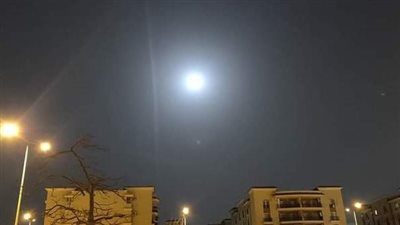 هل صام المصريون يومًا إضافيًا بسبب خطأ برؤية رمضان؟ 