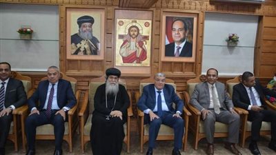 محافظ المنيا يهنئ الأخوة المسيحيين بـ عيد القيامة المجيد 