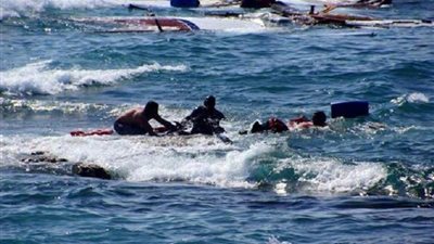 وفاة طفلة و17 مفقودا في غرق زورق قبالة السواحل اللبنانية