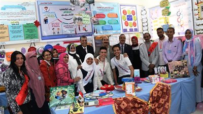 محافظ أسوان يهنئ الطلاب الحاصلين على المراكز المتقدمة علميًا