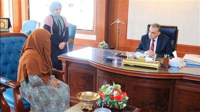 تفاصيل لقاء محافظ سوهاج بـ70 مواطنًا وتوجيهات عاجلة لحل شكواهم