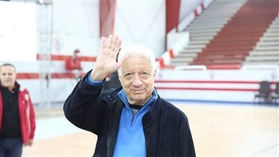 مرتضى منصور يمنح الرابع على الثانوية العامة بقنا عضوية الزمالك الشرفية