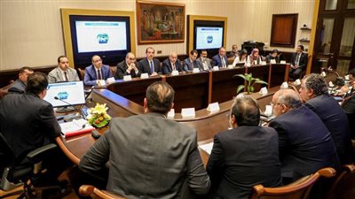 وزير الصحة يُوجه بتكثيف تواجد سيارات الإسعاف على الطرق والمحاور السريعة 