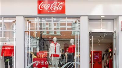 كوكاكولا تفتتح أول متجر أزياء له في لندن
