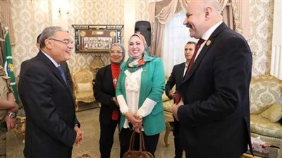 محافظ المنيا يستقبل المهنئين بعيد الفطر المبارك 