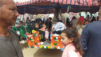 بالصور.. دريم بارك الغلابة داخل مقابر آل البيت والصحابة في البهنسا بالمنيا