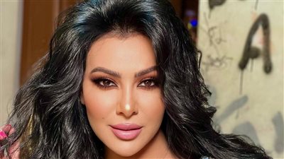 بعد ما جابتها من شعرها.. أول تعليق لميرهان حسين على موقف بوسي شلبي (صور وفيديو)