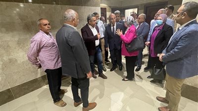 رئيس جامعة الزقازيق يتفقد المستشفى الجامعي بمدينة العاشر من رمضان