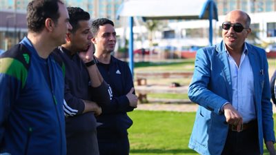 وليد عرفات يحفز لاعبي سموحة بـ المگافآت